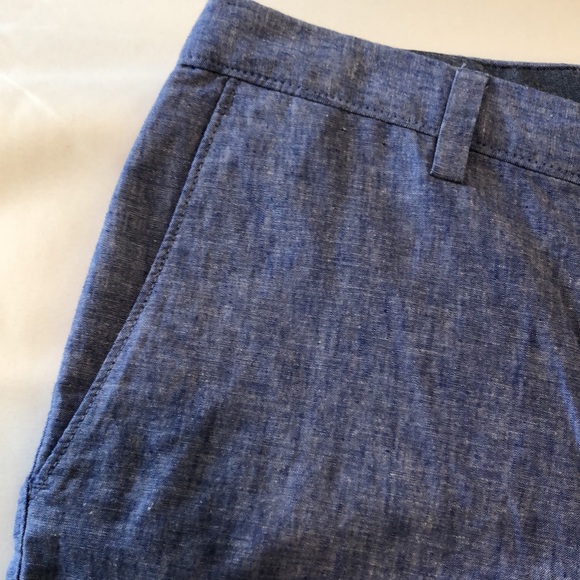 Men’s Banana Republic chambray linen shorts - Picture 3 of 5